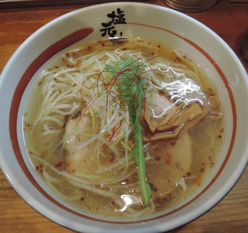 「天然 塩ラーメン」@本店 塩元帥の写真
