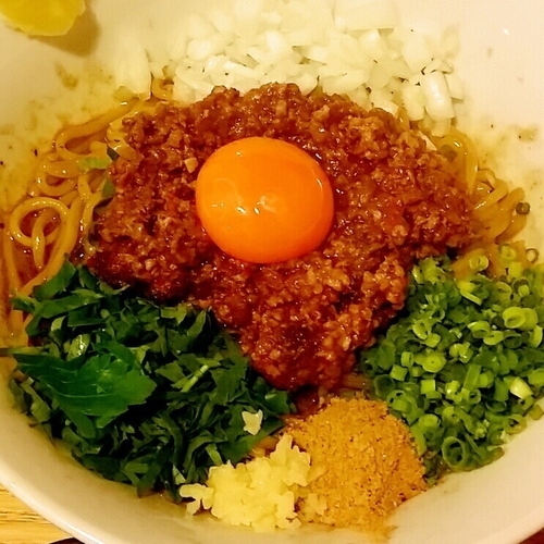 「【数量限定】スパイシーまぜそば（追い飯付） ８００円」@中華蕎麦 はざまの写真