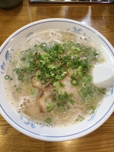 「博多ラーメン650円＋半替玉60円×2、かしわめし110円」@博多ラーメン ばりこて 高田馬場店の写真