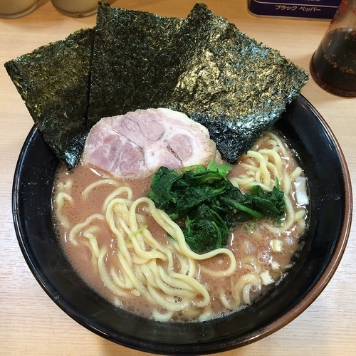 「ラーメン（並）￥６５０　＋　ビール」@横浜家系らーめん 武道家 賢斗の写真