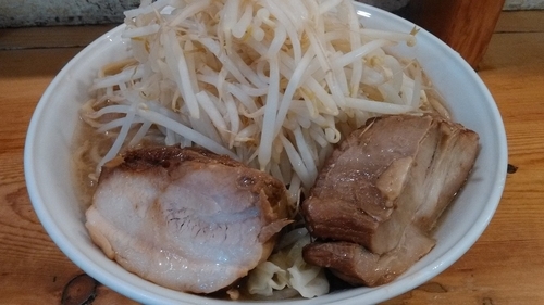 「らーめん(大盛)+豚1枚」@らーめん 影武者 外伝の写真