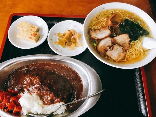 「塩ラーメンとミニカレーライス」@梅喜の写真