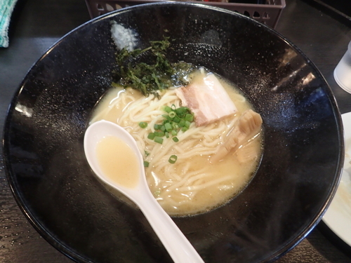 「塩鶏そば　750円」@麺屋 凜 北小金本店の写真