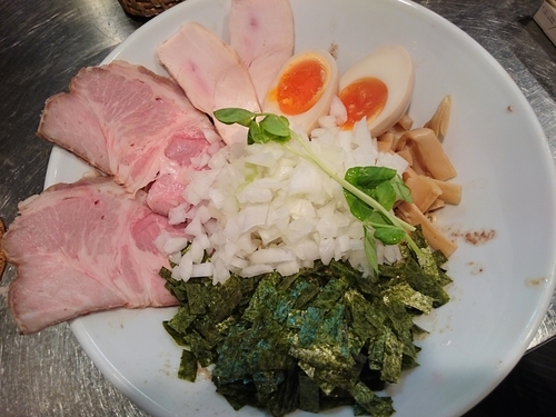 「煮干油そば（髄ver.）」@さんじの写真