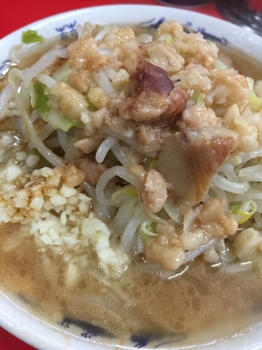 「小ラーメン麺少なめ（ヤサイ少なめ ニンニク少なめ アブラ）」@ラーメン二郎 松戸駅前店の写真
