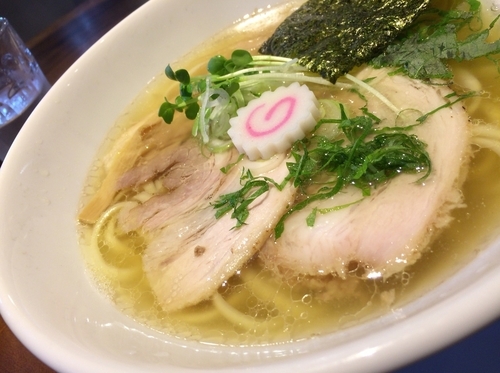 「白醤油らーめん 800円」@らぁめん 真の写真