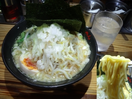 「にんにく背油らーめん860円」@壱八家 戸塚店の写真