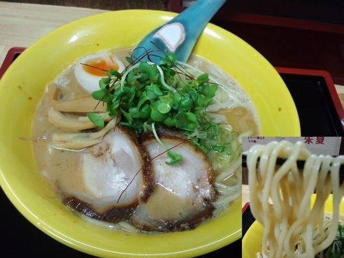 「朱夏ラーメン750円 太麺」@麺や 朱夏の写真