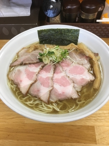 「塩そば(大盛り)+チャーシュー」@麺屋 栞の写真