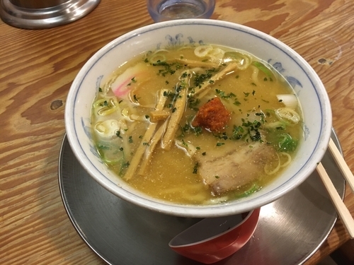 「辛味噌ハーフサイズ」@龍上海 新横浜ラーメン博物館店の写真