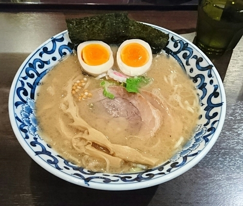 「東京駅らー麺」@東京駅 斑鳩の写真
