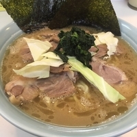チャーシュー麺中盛950円、硬め濃いめ