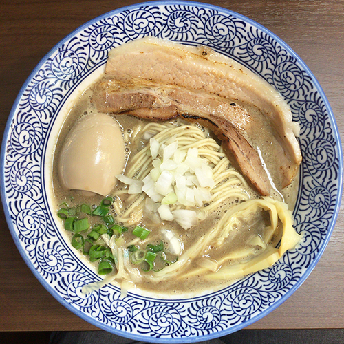 「煮干濃厚ラーメン」@濃厚にぼしや 学の写真