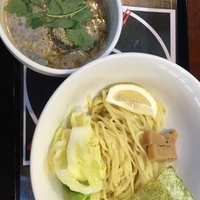 恋煮干しつけ麺