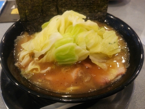 「横浜家系ラーメン藤崎家(期間限定)＋(マスター)キャベツ」@らあめん花月嵐 瑞穂店の写真