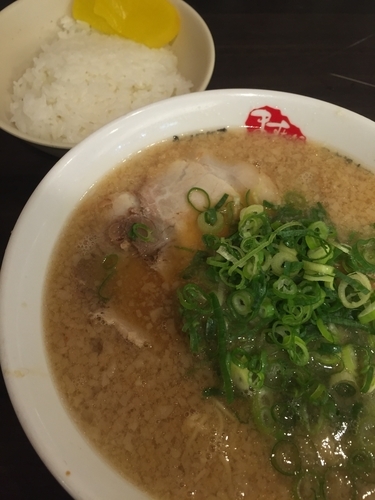 「ラーメン、サービスライス並」@京都銀閣寺 ますたにラーメン 日本橋本店の写真