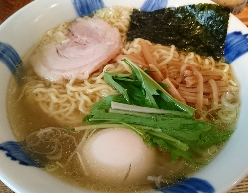 「塩ラーメン、大盛り」@ラーメン食堂 粋な一生の写真