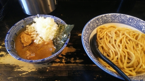 「つけ麺中(あつもり)刻み玉ねぎ」@狼煙 〜NOROSHI〜の写真
