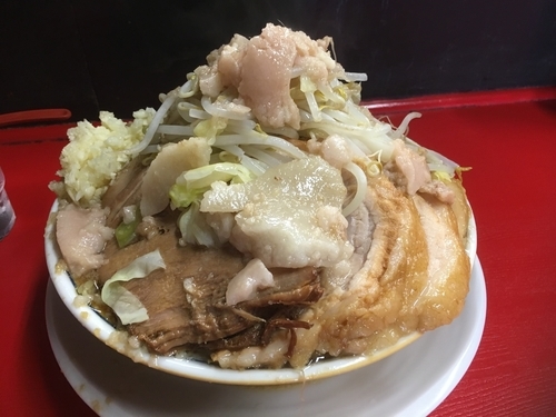 「小ラーメン 麺半分150g＋豚増し＋味玉」@豚男 -BUTAMEN-の写真