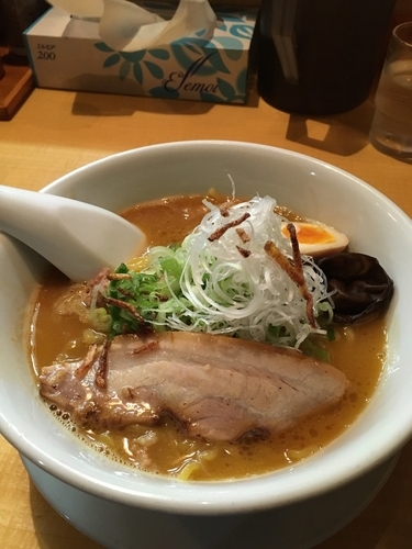 「濃厚味噌らーめん　800円」@麺屋 雪風 すすきの店の写真