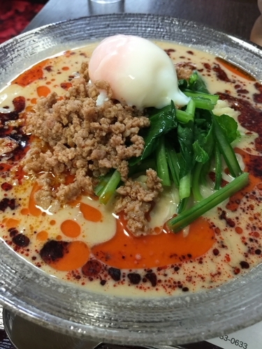 「冷し担々麺中盛（温泉卵トッピング）+半チャーハン」@中華料理 たけまさの写真