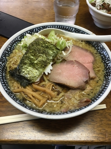 「背脂中華そば」@良温(Ra-on)の写真