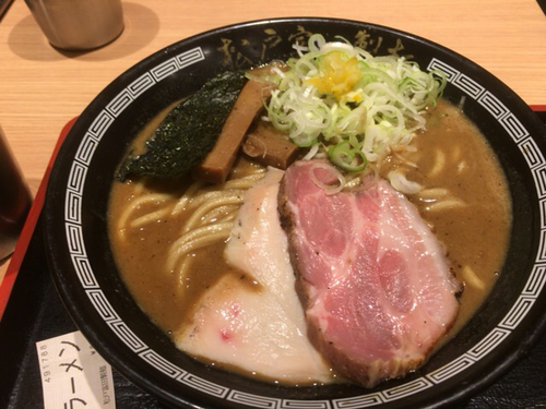 「濃厚中華そば」@松戸富田製麺 ららぽーとTOKYO-BAY店の写真