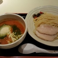 トマトチーズつけ麺