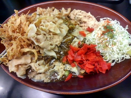 「黒い肉カレー　890円＋ガリ豚300円」@カレーは飲み物。 ニュー新橋ビル店の写真