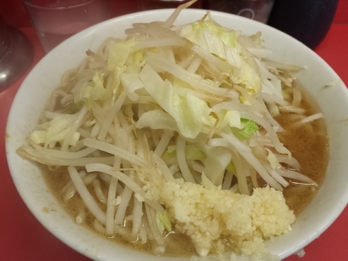 「小ラーメン（カタメ・ニンニク）￥700」@ラーメン二郎 桜台駅前店の写真