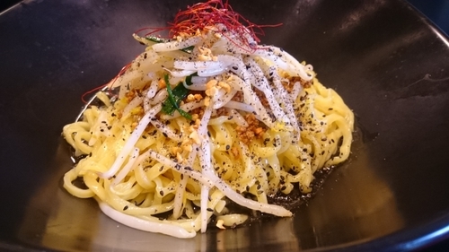 「汁なし黒担々麺￥780(大盛+ﾗｲｽｻｰﾋﾞｽ)」@金蠍の写真