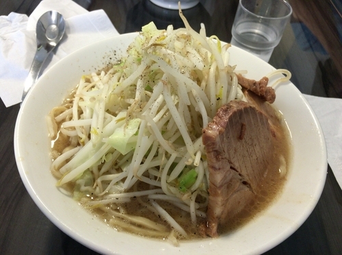 「大盛りラーメン+野菜普通」@ラーメン北郎の写真