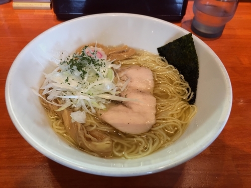 「淡麗中華そば」@中華そば 輝羅の写真