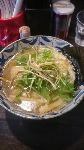 「焦がし焼きアゴらーめん(塩)  ８５０円」@燵家製麺の写真