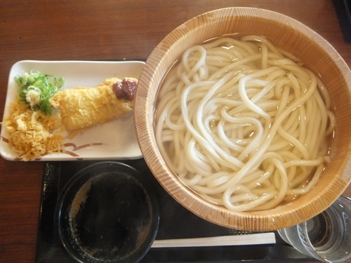 「釜揚げうどん特盛490円(1日半額240円)＆はも天160円」@丸亀製麺 守谷店の写真