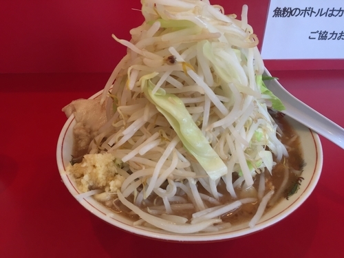 「ミニラーメン 豚マシヤサイアブラマシニンニク少しマシ」@ラーメン英二の写真