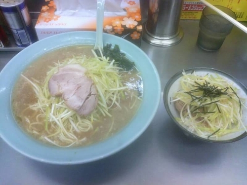 「ネギラーメン大盛り+ネギ丼半」@ラーメンショップ ニューシャトル東宮原駅前店の写真