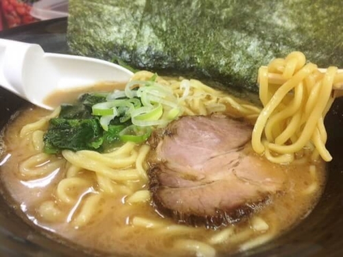 「ラーメン(630円)」@味王 阪東橋店の写真