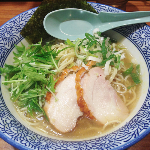 「冷やし鶏塩生姜ラーメン」@横浜家系ラーメン 壱角家 新宿5丁目店の写真