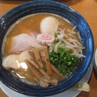 醤油ラーメン＋サービス味玉＋サービス小ライス　780円