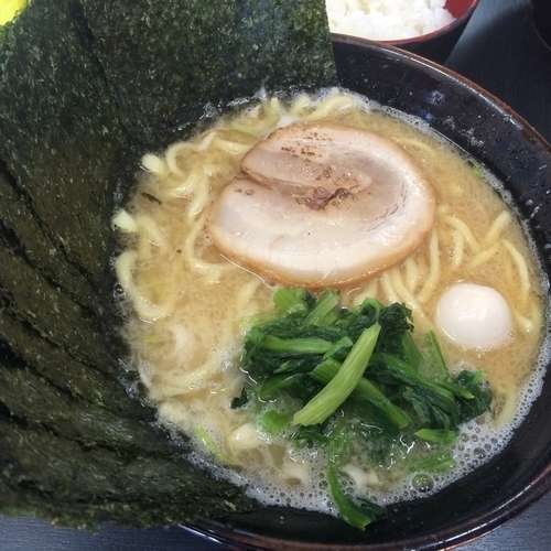 「豚骨醤油  のり」@横浜家系ラーメン すずき家の写真