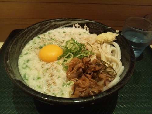 「とろ玉ぶっかけ（中）」@はなまるうどん 秋葉原昭和通り店の写真