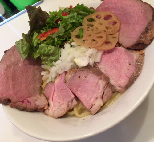 「牛油そば 730円+チャーシュ150円」@麺や 彩～iro～の写真