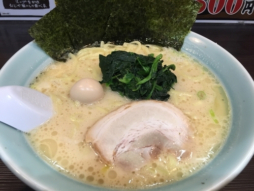 「ラーメン大盛り　(薄め)」@横浜家系ラーメン 魂心家 青葉台店の写真