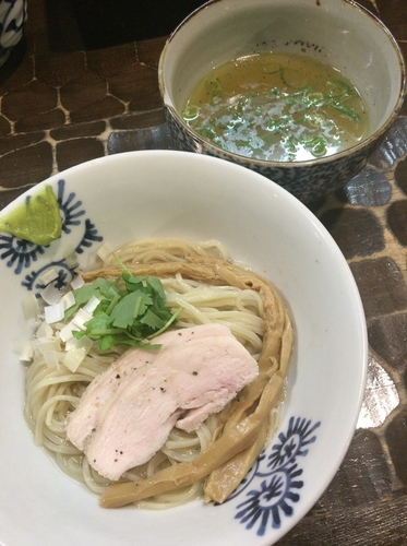 「淡麗つけ蕎麦+冷やし煮干油そば」@特級鶏蕎麦 龍介の写真