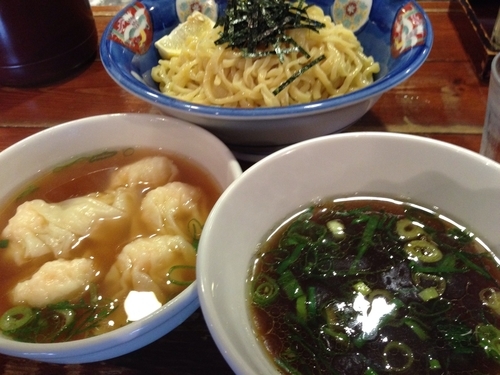 「黒だしエビワンタンつけ麺」@八雲の写真