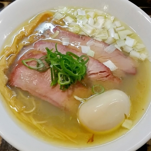 「【限定】蛤蕎麦（塩）９００円＋窯焼き焼豚２枚 １００円」@特級鶏蕎麦 龍介の写真