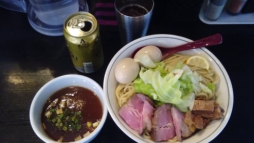 「特製濃厚つけめん+サービス味玉+缶ビール」@雨ニモマケズの写真