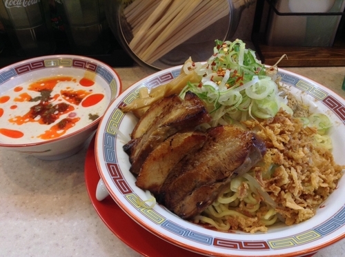 「豆乳ごまラー油つけめん 大盛 ¥880」@龍龍タンメンの写真