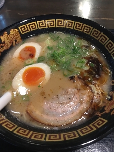 「潤黒」@ららら らーめん 佐賀駅北口店の写真